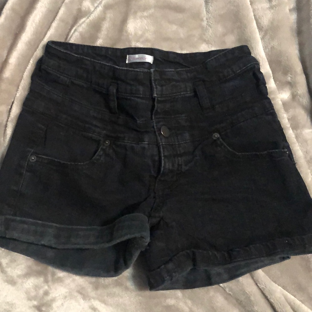 dark dark blue shorts